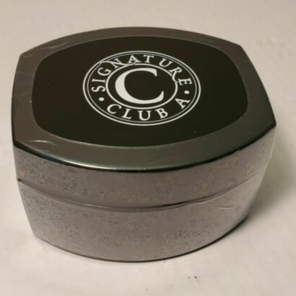 Signature Club A - Picture 2 of 2